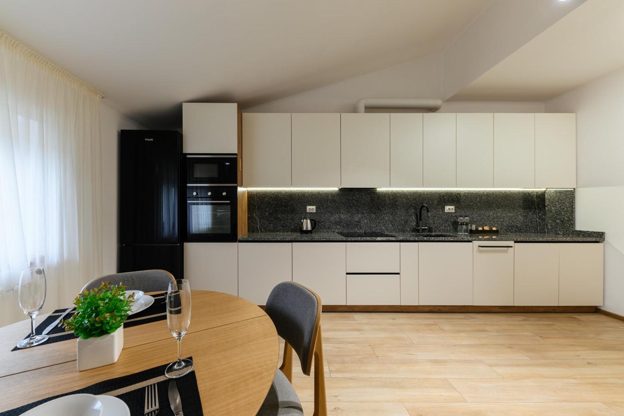 Luxury Apartments Uzhorod Kültér fotó