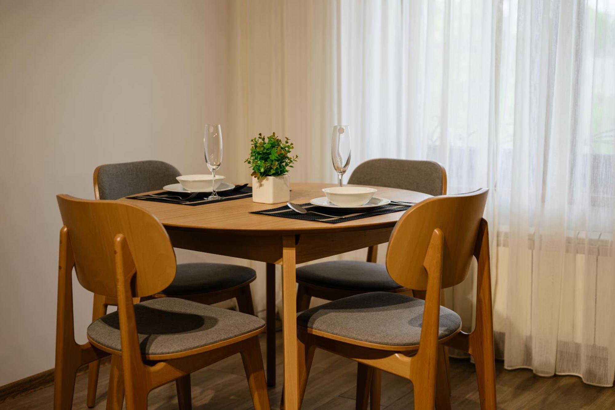 Luxury Apartments Uzhorod Kültér fotó