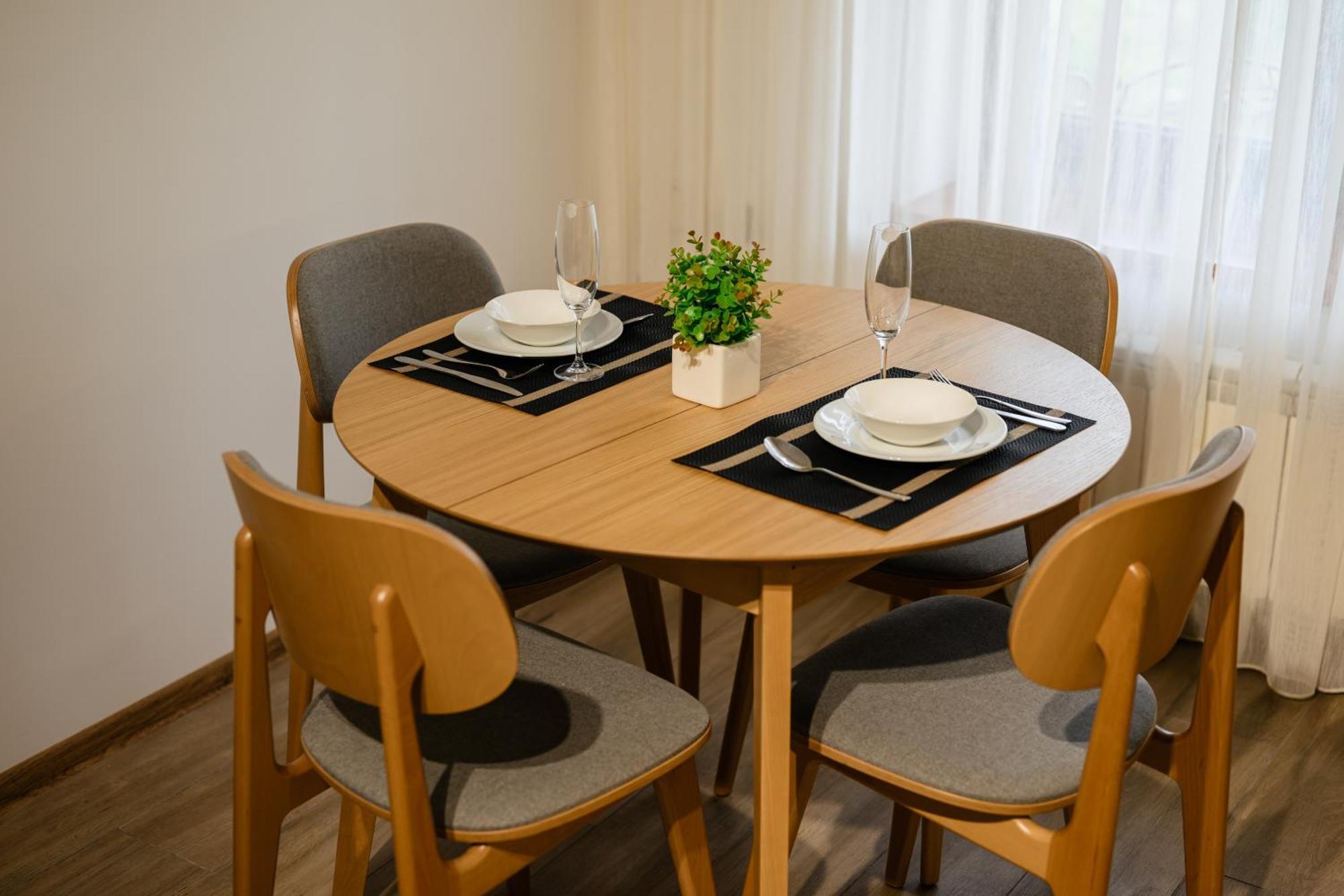 Luxury Apartments Uzhorod Kültér fotó