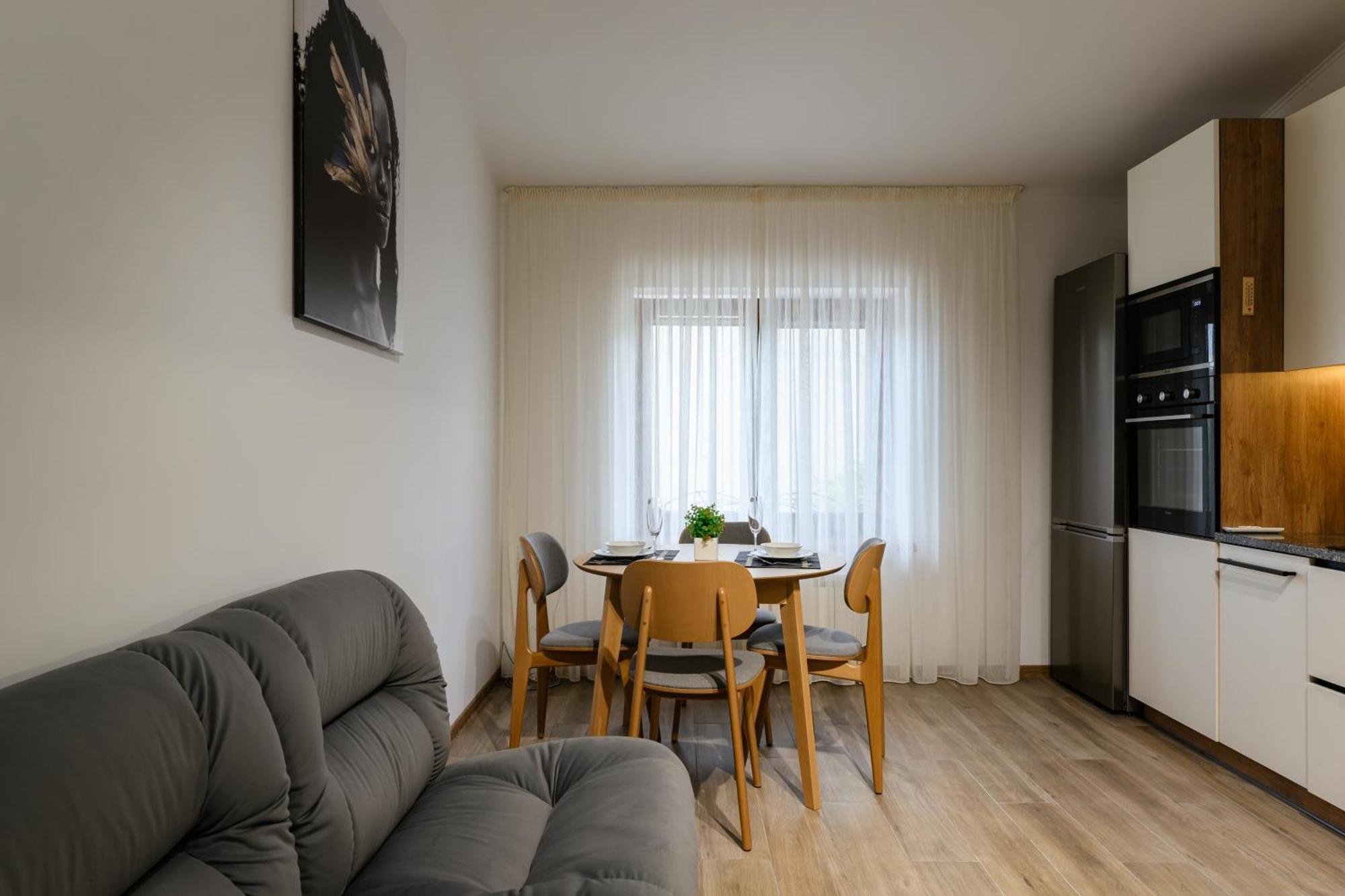 Luxury Apartments Uzhorod Kültér fotó
